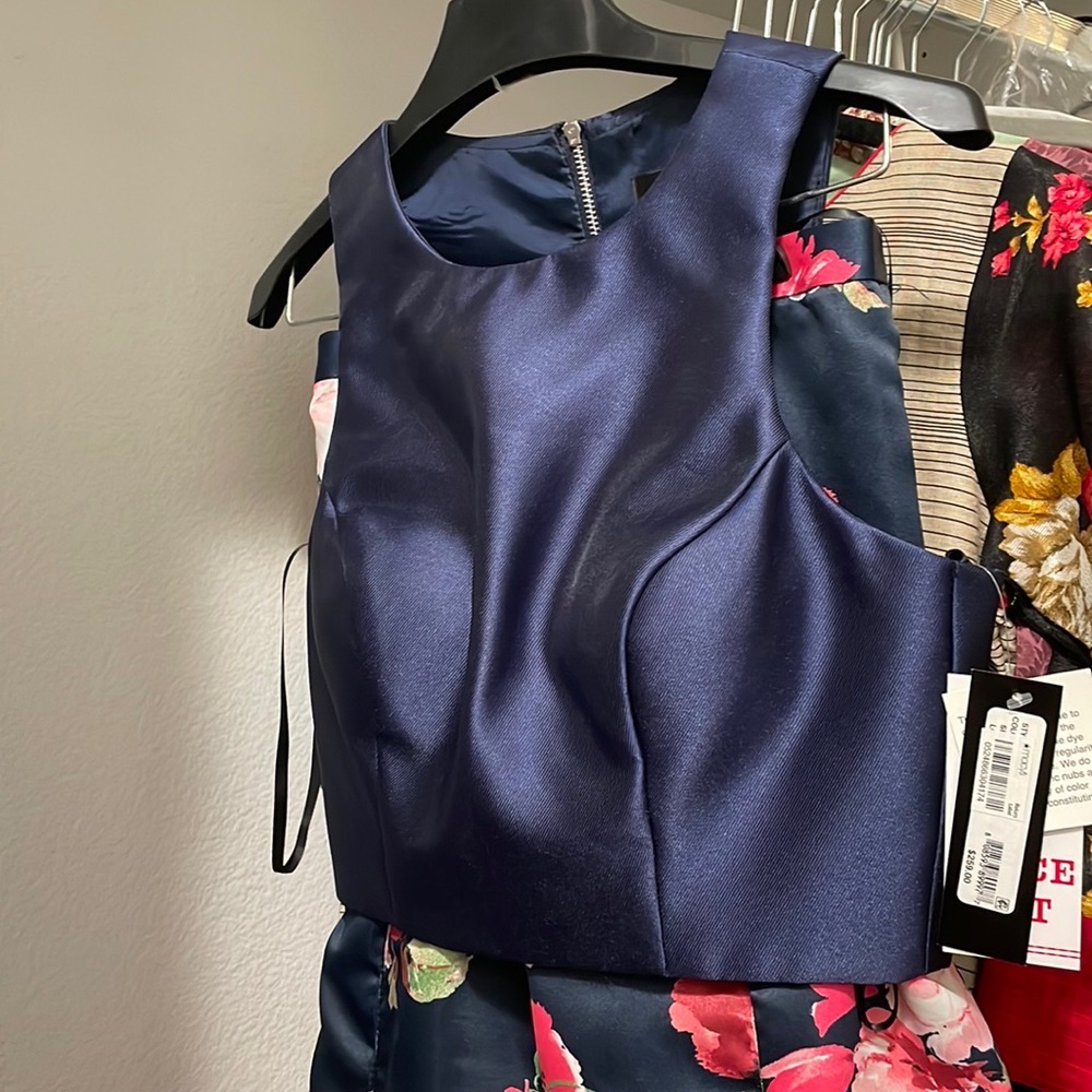 2 piece dress. Navy Top and Navy Floral Maxi Mermaid cut skirt
